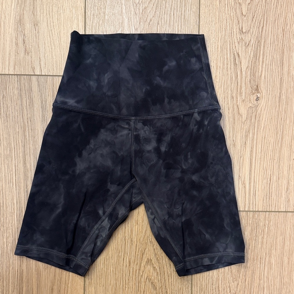 Lululemon biker shorts size 0